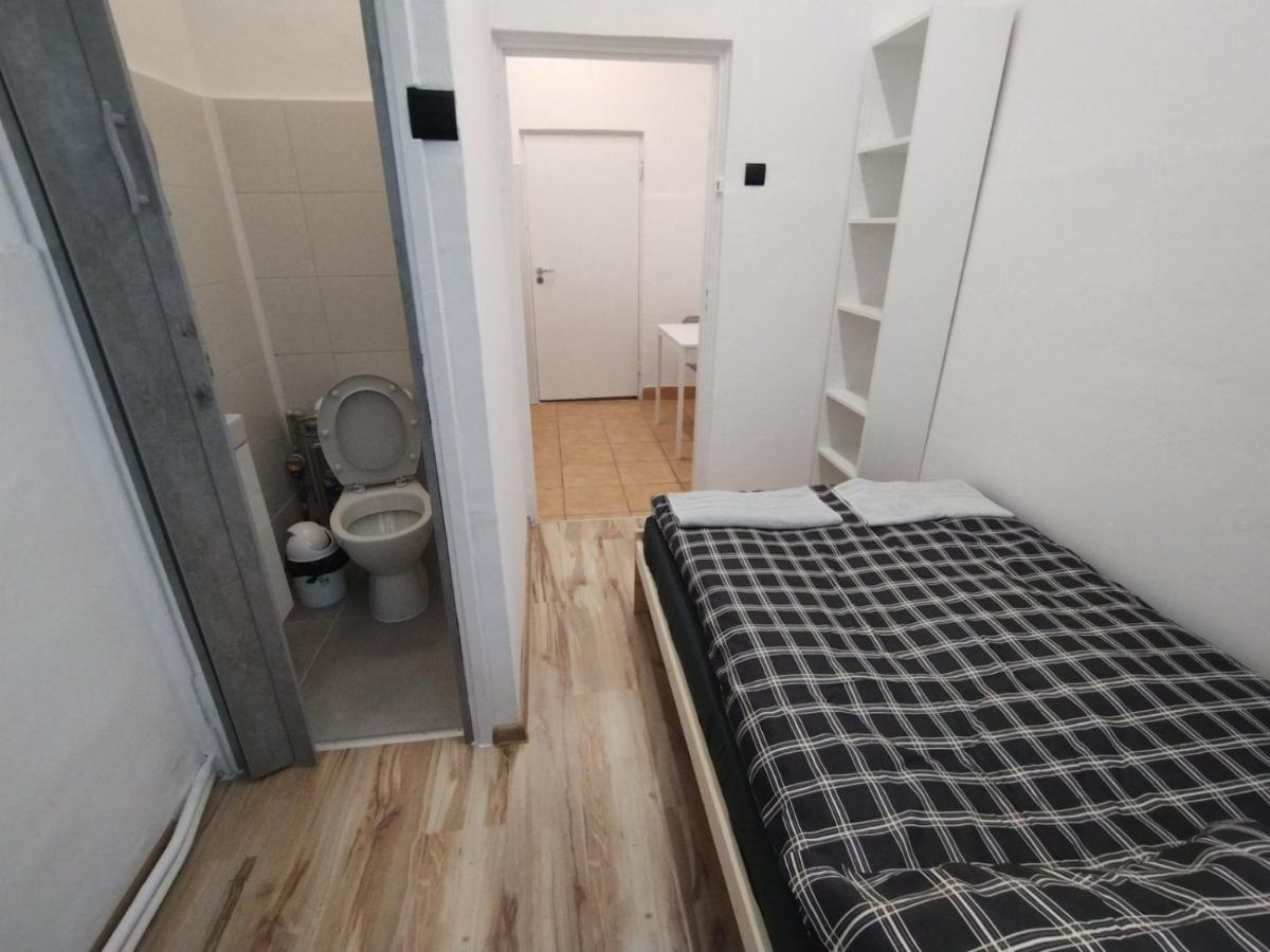Vasylok Hostel วอร์ซอ ภายนอก รูปภาพ